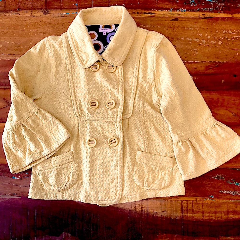Fun little sashimi light gold jacket!